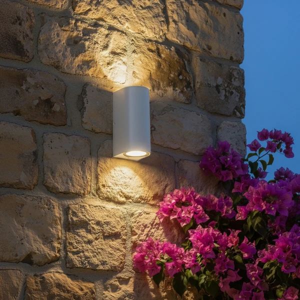 kelvo® MURANO KLV-101-0017 Φωτιστικό Τοίχου / Απλίκα για 2 Λάμπες MR16 με Ντουί GU10 AC 220-240V Αδιάβροχο IP65 - Λευκό Ματ - Μ8 x Π8 x Υ15cm