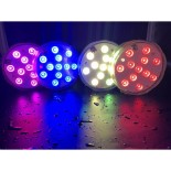 GloboStar® 79626 Υποβρύχια Διακοσμητική Φωτιζόμενη Βάση LED 5W για Μπουκάλια - Ποτήρια - Βάζα - Ναργιλέ Μπαταρίας με Ασύρματο Χειριστήριο IR Αδιάβροχη IP68 Πολύχρωμη RGB Dimmable