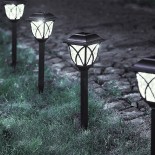 GloboStar® 85703 ΣΕΤ 6 Τεμαχίων Αυτόνομα Ηλιακά Φωτιστικά LED SMD 1W 100lm με Ενσωματωμένη Μπαταρία 600mAh - Φωτοβολταϊκό Πάνελ με Αισθητήρα Ημέρας-Νύχτας Αδιάβροχο IP65 Φανάρι Κήπου Τετράγωνο Ψυχρό Λευκό 6000K
