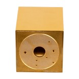 GloboStar® AKIRA 60624 Επιφανειακό Κινούμενο Τετράγωνο Φωτιστικό Σποτ Αλουμινίου με Ντουί GU10 AC 220-240V IP44 Μ8 x Π8 x Υ10cm - Χρυσό Βούρτσας
