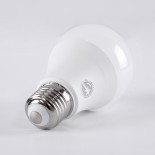 GLOBOSTAR® GLOBE 60025 Λάμπα E27 A60 LED 8W 776lm 260° AC 220-240V IP20 Φυσικό Λευκό 4500K - Lumileds SMD Chip - Λευκό Γαλακτερό - Μ6 x Π6 x Υ11cm - 3 Χρόνια Εγγύηση