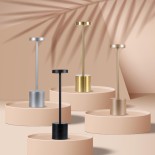 GloboStar® JOJO 76521 Επαναφορτιζόμενο Επιτραπέζιο Φωτιστικό Πορτατίφ LED 1.5W 105lm 120° DC 5V IP44 CCT Ultra Θερμό 1500K - Φυσικό Λευκό 4500K - Ψυχρό Λευκό 6000K Dimmable Ασημί Αλουμίνιο - Μ8 x Π8 x Υ34cm - 2 Χρόνια Εγγύηση