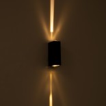 GloboStar® LINOR 60529 Φωτιστικό Τοίχου - Απλίκα Αρχιτεκτονικού Φωτισμού Εσωτερικού/Εξωτερικού Χώρου Up & Down LED 10W 1000lm 60° AC220-240V Αδιάβροχο IP65 - Σώμα Αλουμινίου & Tempered Glass - Μ12.5 x Π6 x Υ4cm - Θερμό Λευκό 2700K - Μαύρο - Bridgelux Chip