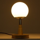 GloboStar® COVE 02036 Μοντέρνο Επιτραπέζιο Φωτιστικό Πορτατίφ Μονόφωτο 1 x E27 IP20 Μπεζ Ξύλο, Ασημί Μέταλλο με Λευκό Γυαλί - Μ12 x Π12 x Υ25cm