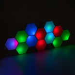 GloboStar® DIGIOCTA 90449 Σετ 12 Ψηφιακων LED RGB Φωτιστικών Κυψελών με Ψηφιακό Controller με WiFi Smart APP & Ασύρματο Χειριστήριο RF 2.4Ghz - LED SMD 5050 18W/Σετ 168PIXEL/Σετ 1440lm/Σετ 120° DC 5V με USB 2.0 IP20 Πολύχρωμο RGB - Dimmable - Μ10.5 x Π10.