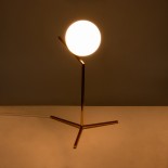 GloboStar® ELFIS GOLD 01551 Μοντέρνο Επιτραπέζιο Φωτιστικό Πορτατίφ Μονόφωτο 1 x E27 Χρυσό Μεταλλικό με Λευκό Γυαλί Μπάλα Φ15 x Υ53cm