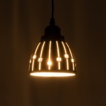 GloboStar® COOLIE 01476 Μοντέρνο Κρεμαστό Φωτιστικό Μονόφωτο Καμπάνα 1 x E27 IP20 Μαύρο & Ασημί Μέταλλο - Μ12.5 x Π12.5 x Υ11.5cm