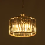 GloboStar® GLAMOROUS 203-0094 Κλασικό Κρεμαστό Φωτιστικό Κρύσταλλα Τρίφωτο 3 x E27 IP20 Χρυσό Μεταλλό με Διάφανο Κρύσταλλο - Μ28 x Π28 x Υ21.5cm