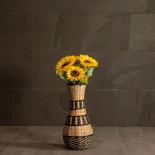 GloboStar® Artificial Garden MONTMARTRE 21227 Διακοσμητικό Πλεκτό Καλάθι - Κασπώ Γλάστρα - Flower Pot Μπεζ με Μαύρο Π20 x M20 x Υ42cm