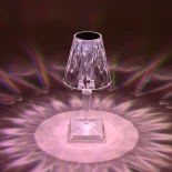 GLOBOSTAR® CRYSTAL 62042 Μοντέρνο Επιτραπέζιο Φωτιστικό Πορτατίφ LED 1W 100lm 360° DC 5V USB-C με Επαναφορτιζόμενη Μπαταρία Li-ion 3.7V 1600mAh IP44 Πολύχρωμο RGBW με Χειριστήριο Dimmable - Sanan SMD Chip - Διάφανο - Μ11.5 x Π11.5 x Υ25.5cm - 3 Χρόνια Εγγ