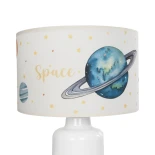 GloboStar® SATURN 204-0030 Παιδικό Eπιτραπέζιο Φωτιστικό Πορτατίφ Μονόφωτο 1 x E27 IP20 Πολύχρωμο Ύφασμα με Λευκό Πλαστικό - Μ24 x Π24 x Υ32cm