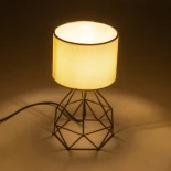 GloboStar® SHAPE 202-0058 Μοντέρνο Eπιτραπέζιο Φωτιστικό Πορτατίφ Μονόφωτο 1 x E27 IP20 Χρυσό Μέταλλο με Λευκό Ύφασμα - Μ16 x Π16 x Υ30cm