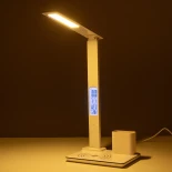 GLOBOSTAR® ZENTIME 76554 Μοντέρνο Επιτραπέζιο Φωτιστικό Γραφείου με Ασύρματη Φόρτιση 15W 3A & Ψηφιακό Ρολόι LED 3.5W 350lm 120° DC 5V με USB-C IP20 Ρυθμιζόμενο Λευκό CCT με Αφή 2700K/4500K/6000K Dimmable - Sanan SMD Chip - Λευκό- Μ19.5 x Π25 x Υ50cm - 2 Χ