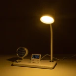 GLOBOSTAR® OLDY 76557 Μοντέρνο Επιτραπέζιο Φωτιστικό Γραφείου με Ασύρματη Φόρτιση 15W 3A, 5W Bluetooth Ηχείο & Ψηφιακό Ρολόι LED 3W 300lm 120° DC 5V με USB-C IP20 Ρυθμιζόμενο Λευκό CCT με Αφή 2700K/4500K/6000K Dimmable - Sanan SMD Chip - Λευκό - Μ13 x Π25