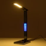 GLOBOSTAR® ZENTIME 76564 Μοντέρνο Επιτραπέζιο Φωτιστικό Γραφείου με Ασύρματη Φόρτιση 10W 2A & Ψηφιακό Ρολόι LED 3.5W 350lm 120° DC 5V με USB-C IP20 Ρυθμιζόμενο Λευκό CCT με Αφή 2700K/4500K/6000K Dimmable - Sanan SMD Chip - Μαύρο - Μ18 x Π12 x Υ40cm - 2 Χρ