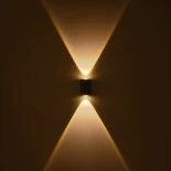 GLOBOSTAR® HIKARI 60685 Μοντέρνο Φωτιστικό Τοίχου - Απλίκα LED 4W 500lm 30° AC 220-240V Αδιάβροχο IP65 Θερμό Λευκό 2700K - CREE XPE Chip & TÜV SÜD Driver - Μαύρο Ματ - Μ6 x Π4 x Υ10.5cm - 5 Χρόνια Εγγύηση