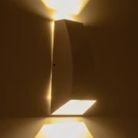 kelvo® FLUX KLV-101-0121 Μοντέρνο Φωτιστικό Τοίχου - Απλίκα LED 6W 750lm 30° AC 220-240V Αδιάβροχο IP65 Θερμό Λευκό 2700K - Lumileds COB Chip & TÜV SÜD Driver - Λευκό Ματ - Μ5 x Π8.5 x Υ17cm - 5 Χρόνια Εγγύηση
