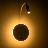 GLOBOSTAR® GOOSE 61693 Μοντέρνο Φωτιστικό Τοίχου - Απλίκα Ξενοδοχείου Reading Light με Φορτιστή USB 3A LED 6W 600lm 36° & 360° AC 220-240V IP20 Θερμό Λευκό 2700K - Bridgelux COB Chip & TÜV SÜD Driver - Λευκό Ματ - Μ15.5 x Π22.5 x Υ30cm - 3 Χρόνια Εγγύηση