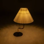 GLOBOSTAR® LIVL 204-0169 Μοντέρνο Επιτραπέζιο Φωτιστικό Πορτατίφ με Ντουί 1 x E27 AC 220-240V IP20 - Χρυσό & Μπεζ - Μ22 x Π22 x Υ34cm