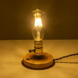 GLOBOSTAR® NOX 77702 Μοντέρνο Επιτραπέζιο Φωτιστικό Πορτατίφ με Ντουί 1 x E27 AC 220-240V IP20 - Μπεζ & Χρυσό - Μ12 x Π12 x Υ9cm