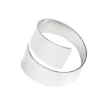 GLOBOSTAR® COUVERT 35009 Διακοσμητικό Δαχτυλίδι Πετσέτας - Ασημί - Μ5 x Π5 x Υ4.5cm
