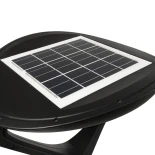 GLOBOSTAR® SQUARE 12117 Φωτιστικό Στύλου/Κολώνας Πλατείας/Πάρκου με Ασύρματο Χειριστήριο LED 25W 2500lm 120° Ενσωματωμένο Φωτοβολταϊκό Panel 5V 12W & Επαναφορτιζόμενη Μπαταρία Li-ion 3.2V 24000mAh με Αισθητήρα Κίνησης-Ημέρας-Νύχτας Αδιάβροχο IP65 Ψυχρό Λε