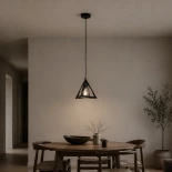 GloboStar® TRIANGLE 01063 Μοντέρνο Κρεμαστό Φωτιστικό Γεωμετρικό Σχήμα Μονόφωτο 1 x E27 IP20 Μαύρο Μέταλλο - Μ25 x Π25 x Y21cm