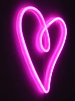 GloboStar® 78594 Φωτιστικό Ταμπέλα Φωτεινή Επιγραφή NEON LED Σήμανσης CALLIGRAPHIC HEART LINE 5W με Καλώδιο Τροφοδοσίας USB - Μπαταρίας 3xAAA (Δεν Περιλαμβάνονται) - Ροζ