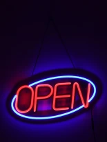 GloboStar® 85860 Φωτιστικό Ταμπέλα Φωτεινή Επιγραφή NEON LED Σήμανσης Animated Ovale OPEN 30W AC 230V με Διακόπτη On/Off και Ασύρματο Χειριστήριο IR Μπλε - Κόκκινο